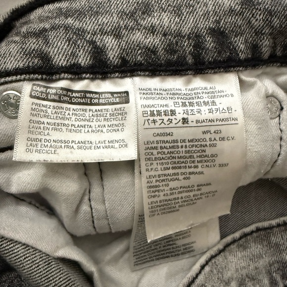 Levi's 511 Black Wash Denim Shorts Men’s 32 Cutoff Distressed - Picture 4 of 4